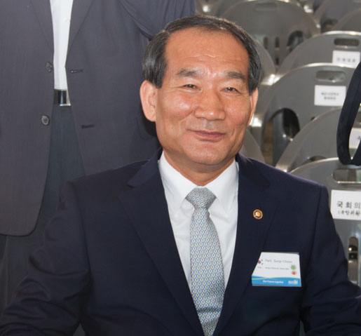 Le ministre du Patriotisme et des Affaires des anciens combattants, Park Sung Choon. [Photo : Tom MacGregor]