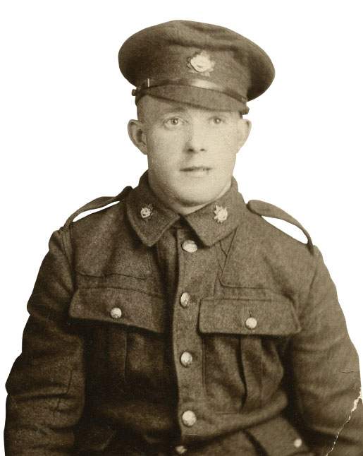 Le  soldat Donald Mainland qui s’est enrôlé en juin 1917. Cette photo a paru sur une carte postale en date du 27 septembre 1918. [PHOTO : AVEC L’AIMABLE AUTORISATION DE DON GILLMOR]