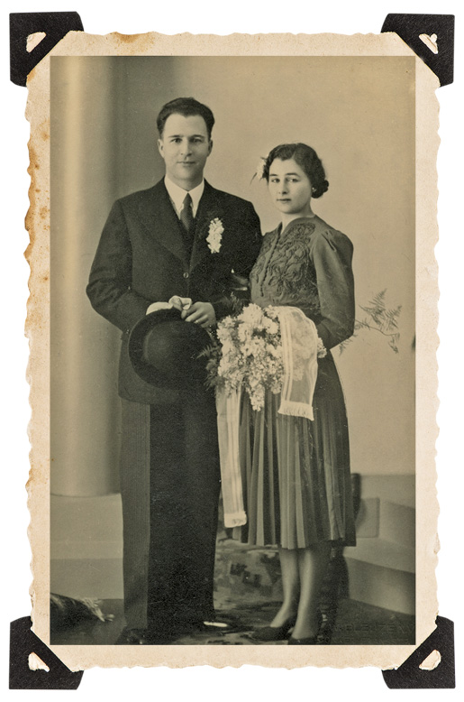 Les parents de l’auteur, Gerard et Marie Triesman, le jour de leur mariage, le 26 mars 1940, six semaines avant  l’invasion de la Hollande par les nazis. [AVEC L’AIMABLE AUTORISATION DE GERARD TRIESMAN]