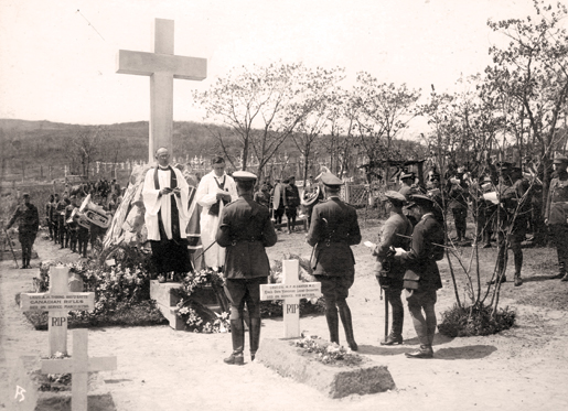 The Canadian Memorial at Marine Cemetery, Vladivostok, is dedicated in June 1919. [PHOTO: STEPHENSON FAMILY COLLECTION]