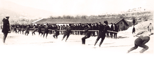 Members of the CSEF battle it out in a tug-of-war at Vladivostok in early 1919. [PHOTO: RAYMOND GIBSON, LIBRARY AND ARCHIVES CANADA—C091750]