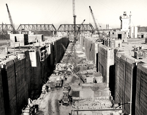 Construction at the St. Lambert Lock near Montreal. [PHOTO: ST. LAWRENCE SEAWAY MANAGEMENT CORPORATION]