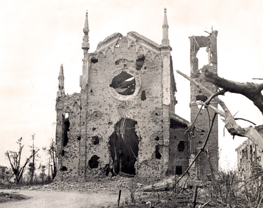 The remains of a church once occupied by the enemy at San Lorenzo, Italy. [PHOTO: NATIONAL DEFENCE, LIBRARY AND ARCHIVES CANADA—A173438]