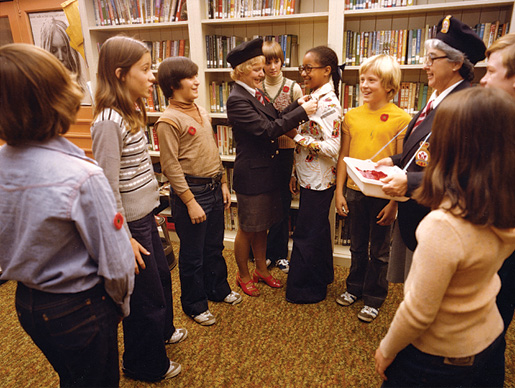 Members of the Ladies Auxiliary visit a school during the poppy campaign in the mid-1970s. [PHOTO: LEGION MAGAZINE ARCHIVES]