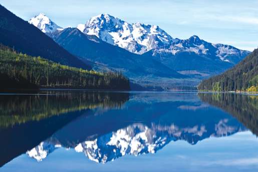 British Columbia mountain reflection. [PHOTO: ©iStockphoto/4loops]