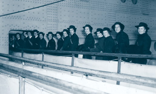 The first members of the Women’s Royal Canadian Naval Service embark for Great Britain, August 1943. [PHOTO: GEORGE METCALF ARCHIVAL COLLECTION, CANADIAN WAR MUSEUM—19850304-021]