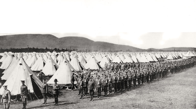 The scene at Valcartier, Que., 1914. [PHOTO: LIBRARY AND ARCHIVES CANADA–C036116]