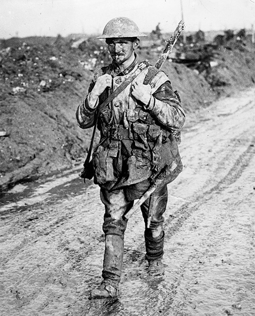 Private Donald Johnston McKinnon of the Royal Highlanders of Canada returns from the front line  of the Somme, 1916. [PHOTO: LEGION MAGAZINE ARCHIVES]