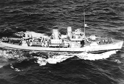HMCS OAKVILLE, 1942. [PHOTO: COURTESY SEAN E. LIVINGSTON, www.hmcsoakvillebook.com]