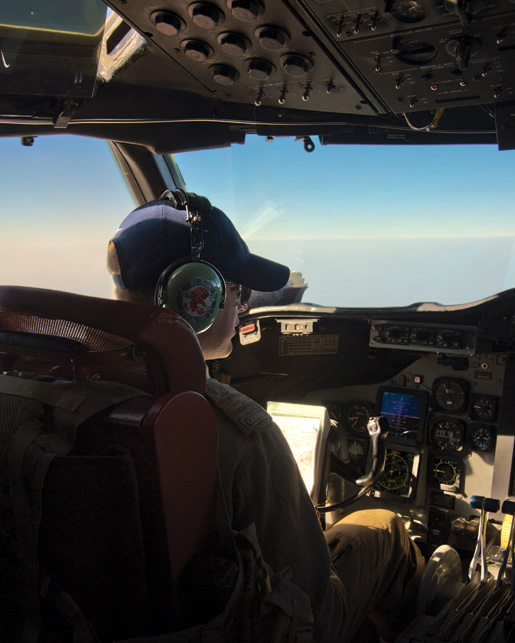 A Canadian CP-140 Aurora aircraft in Operation Impact, the Canadian mission against ISIL in Iraq. [OP IMPACT/DND]