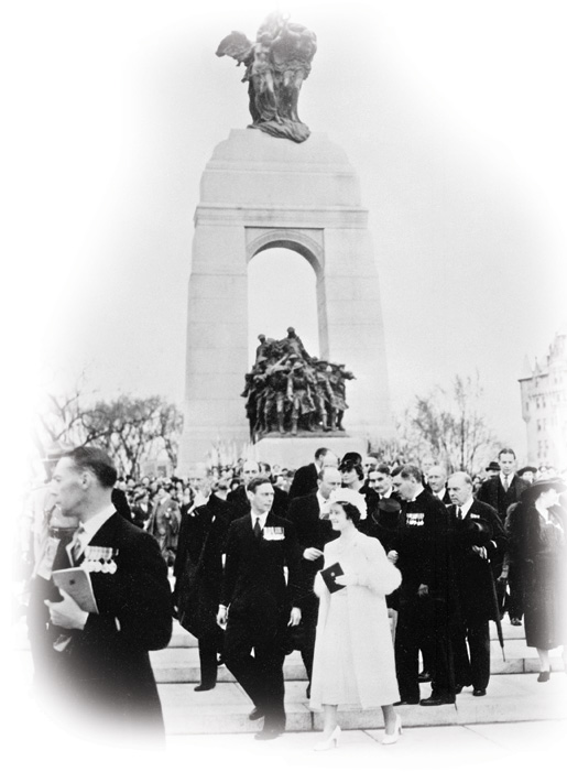 H.M. King George VI and Queen Elizabeth unveiling the National War Memorial. [LAC/C-002179]