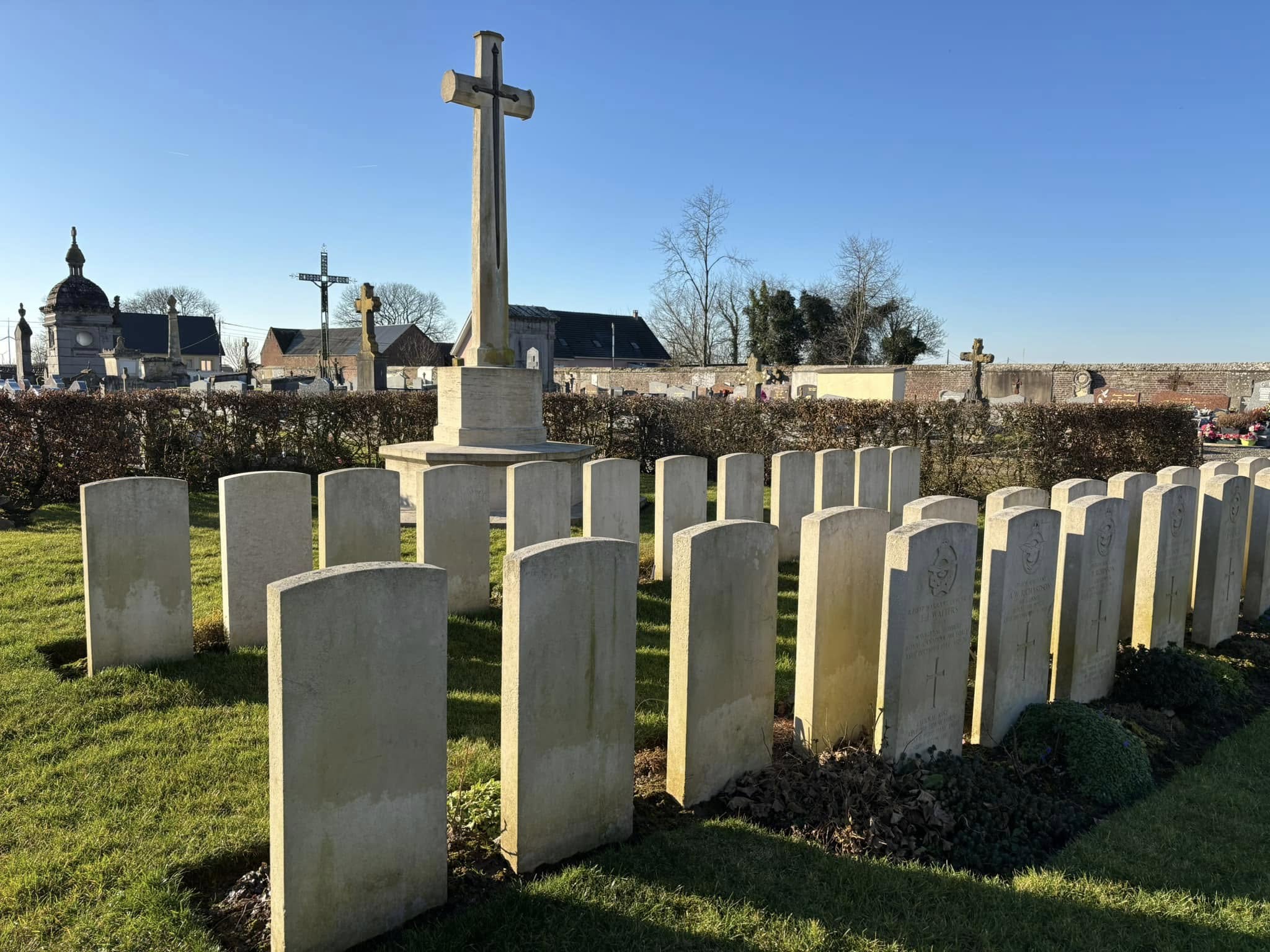 British-born French resident honours locally buried Canadian airmen