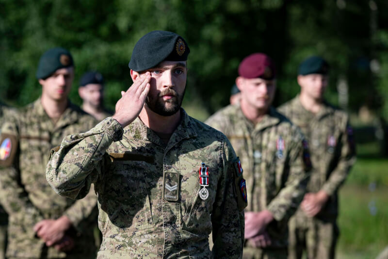 Members of the engineering training element during the medals parade as part of Operation UNIFIER, in Poland, on June 30, 2025. [Canadian Armed Forces Imagery Technician]
~

Des membres de l’élément d’instruction du génie lors de la parade de remise de médailles au cours de l’opération UNIFIER, en Pologne, le 30 juin 2025. 

Photo : Technicien en imagerie des Forces armées canadiennes 

Autorité de diffusion des images : major Dufour 736, OAP principal de l’Op UNIFIER